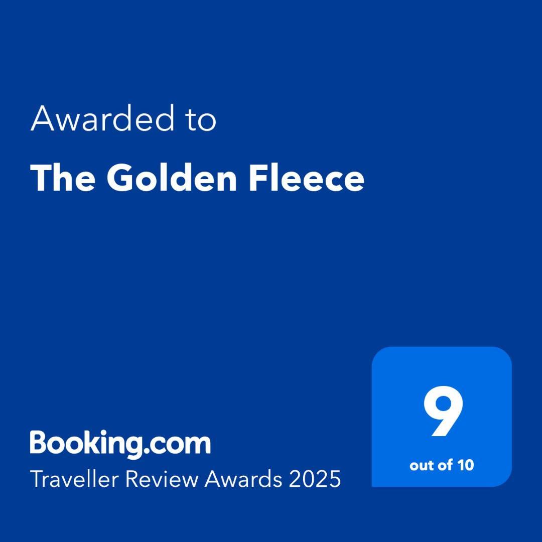 Hotel The Golden Fleece Chard Exterior foto